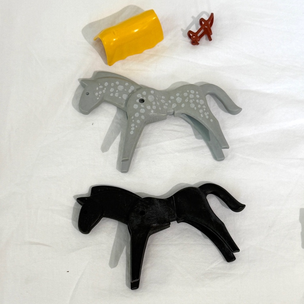 VNTG Playmobil Equestrian set with Horses and Jumps - Picture 7 of 8